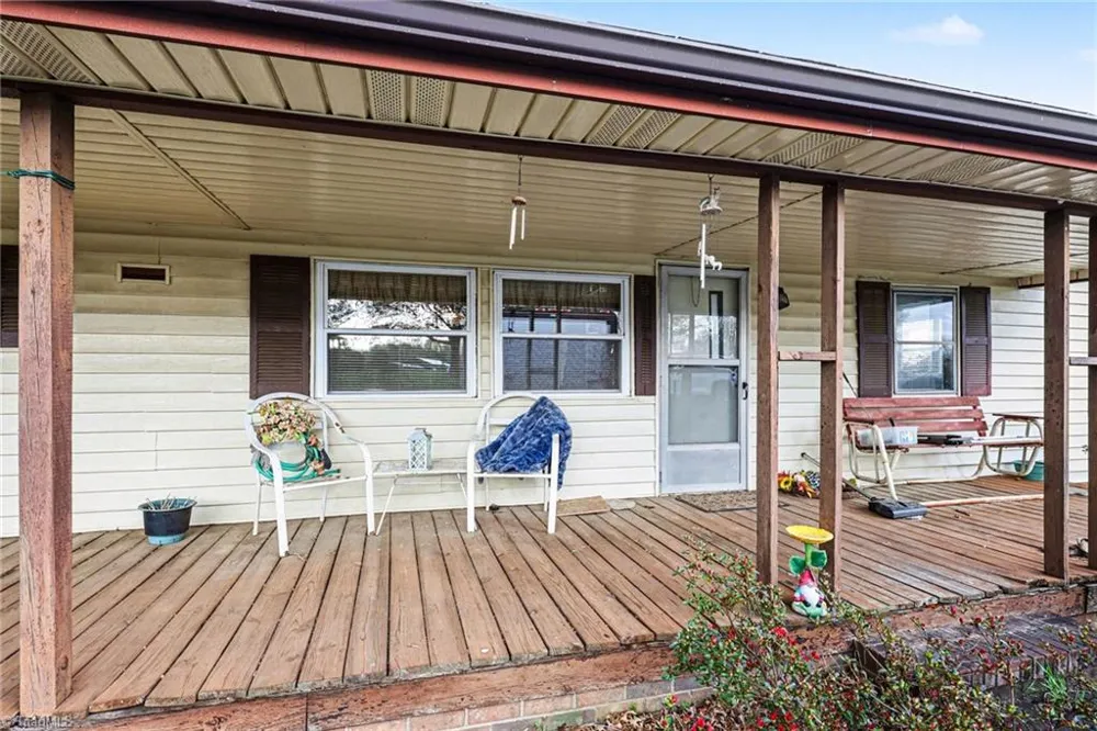 1817 Amostown Road Sandy Ridge, NC 27046