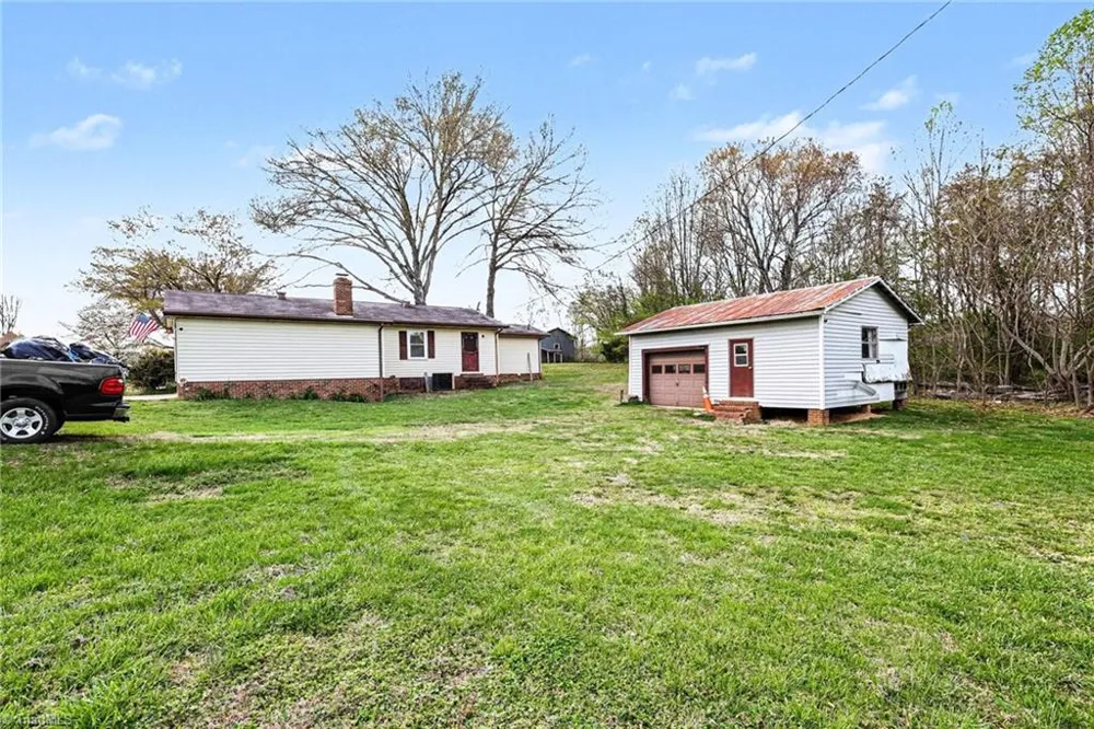 1817 Amostown Road Sandy Ridge, NC 27046