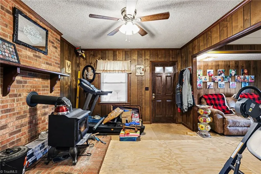 1817 Amostown Road Sandy Ridge, NC 27046