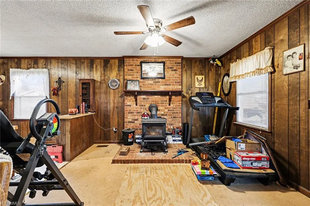 1817 Amostown Road Sandy Ridge, NC 27046