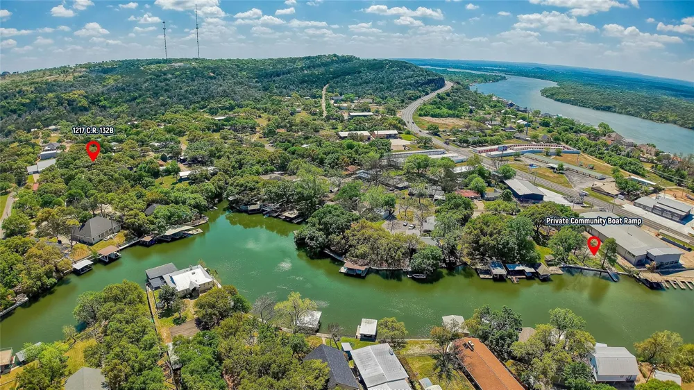 1217 Cr 132b Oak Springs Rd Kingsland, TX 78639