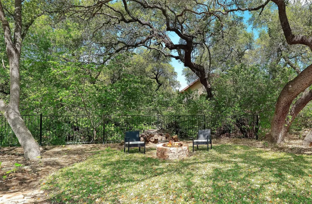 1217 Cr 132b Oak Springs Rd Kingsland, TX 78639