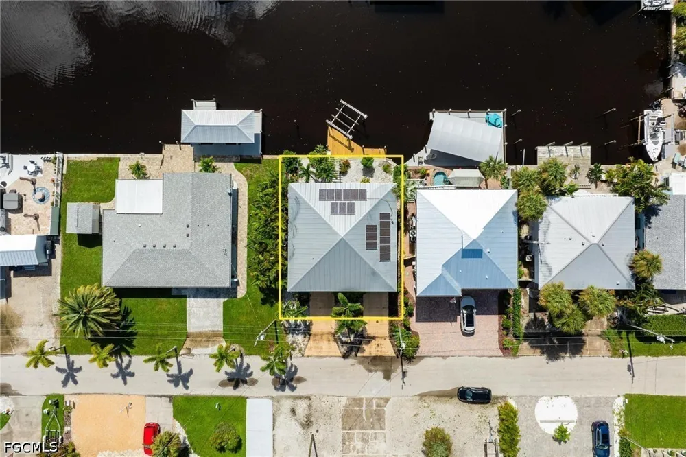 Geary Street Matlacha, FL 33993
