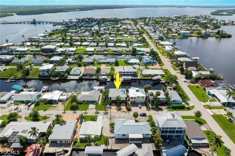 Geary Street Matlacha, FL 33993