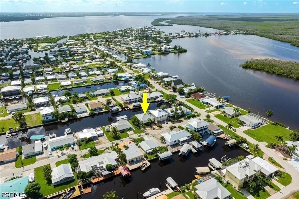 Geary Street Matlacha, FL 33993