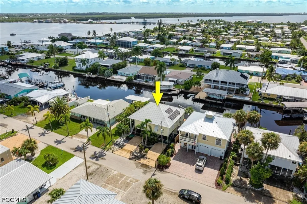 Geary Street Matlacha, FL 33993