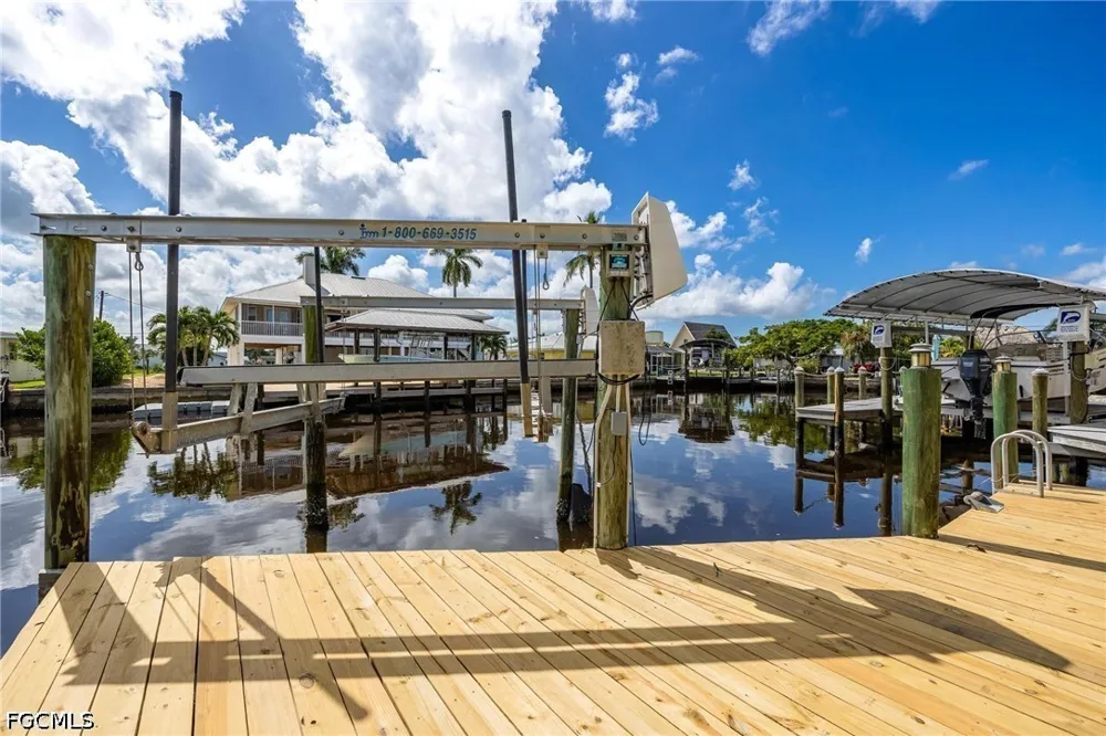 Geary Street Matlacha, FL 33993