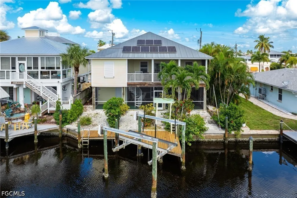 Geary Street Matlacha, FL 33993