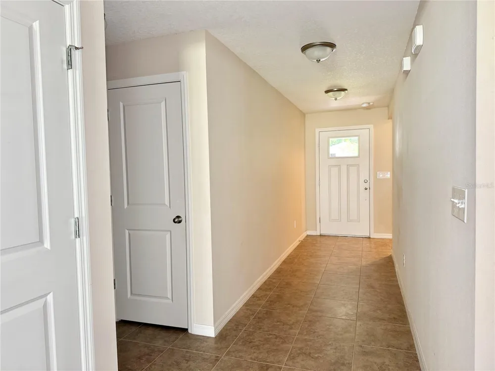 9242 FREEDOM HILL DR Seffner, FL 33584