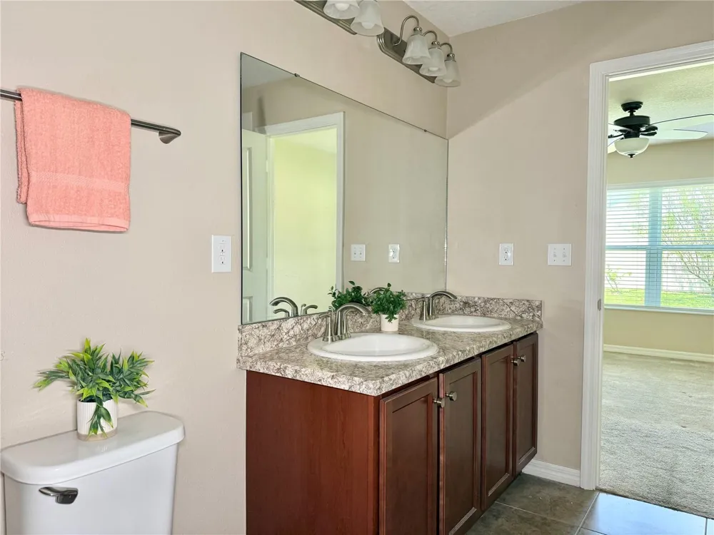 9242 FREEDOM HILL DR Seffner, FL 33584