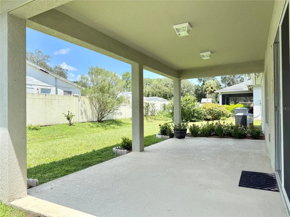 9242 FREEDOM HILL DR Seffner, FL 33584