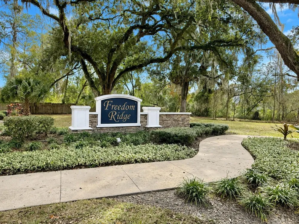 9242 FREEDOM HILL DR Seffner, FL 33584