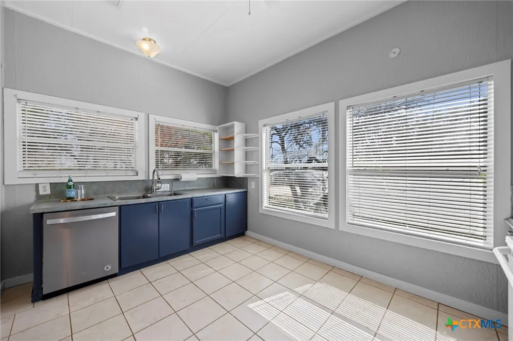 375 Branch Creek Trail Liberty Hill, TX 78642
