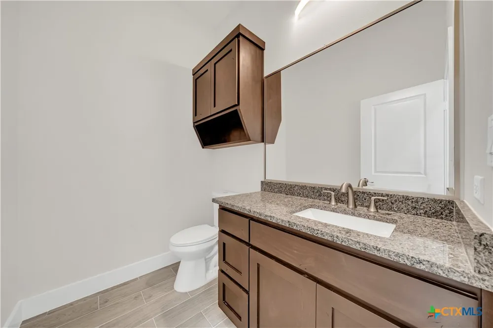 1585 Private Road 2771 Mico, TX 78056