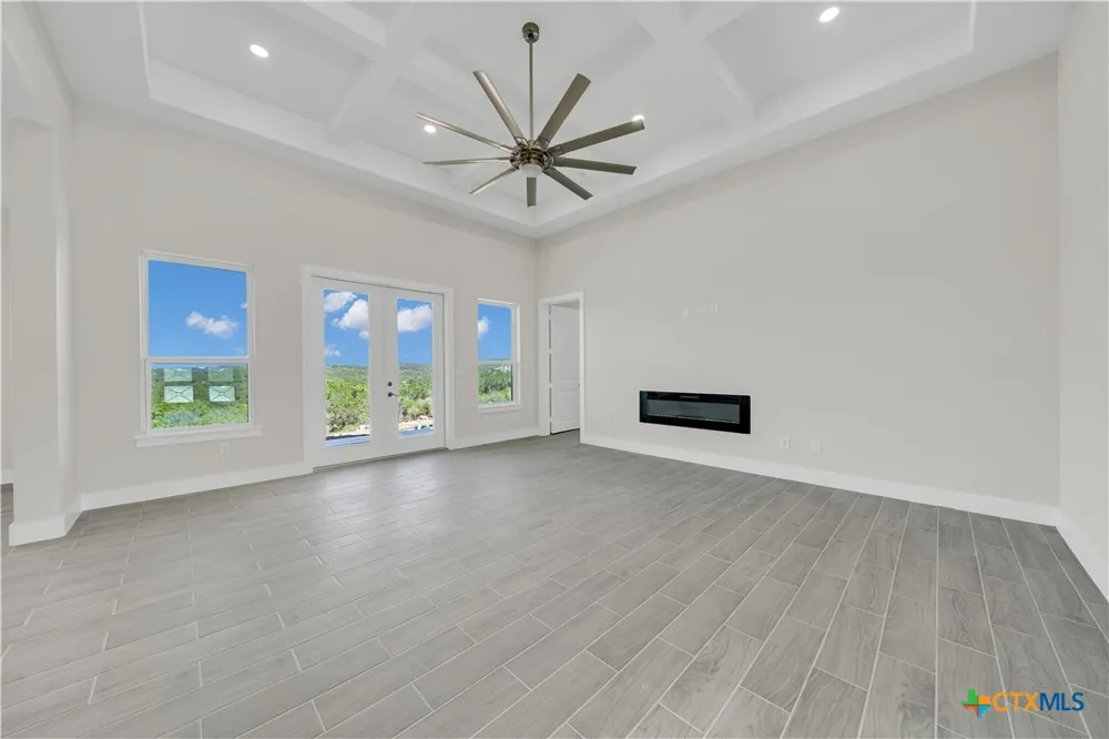 1585 Private Road 2771 Mico, TX 78056