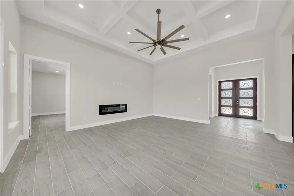 1585 Private Road 2771 Mico, TX 78056