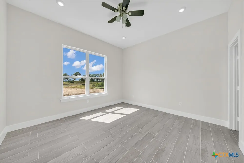 1585 Private Road 2771 Mico, TX 78056