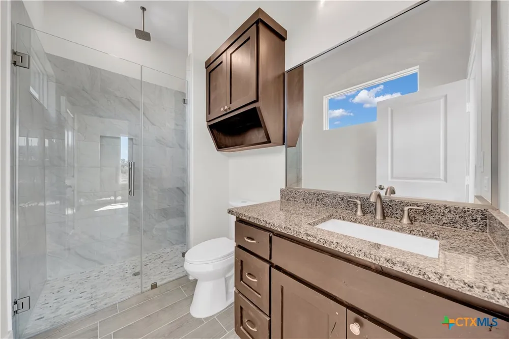 1585 Private Road 2771 Mico, TX 78056