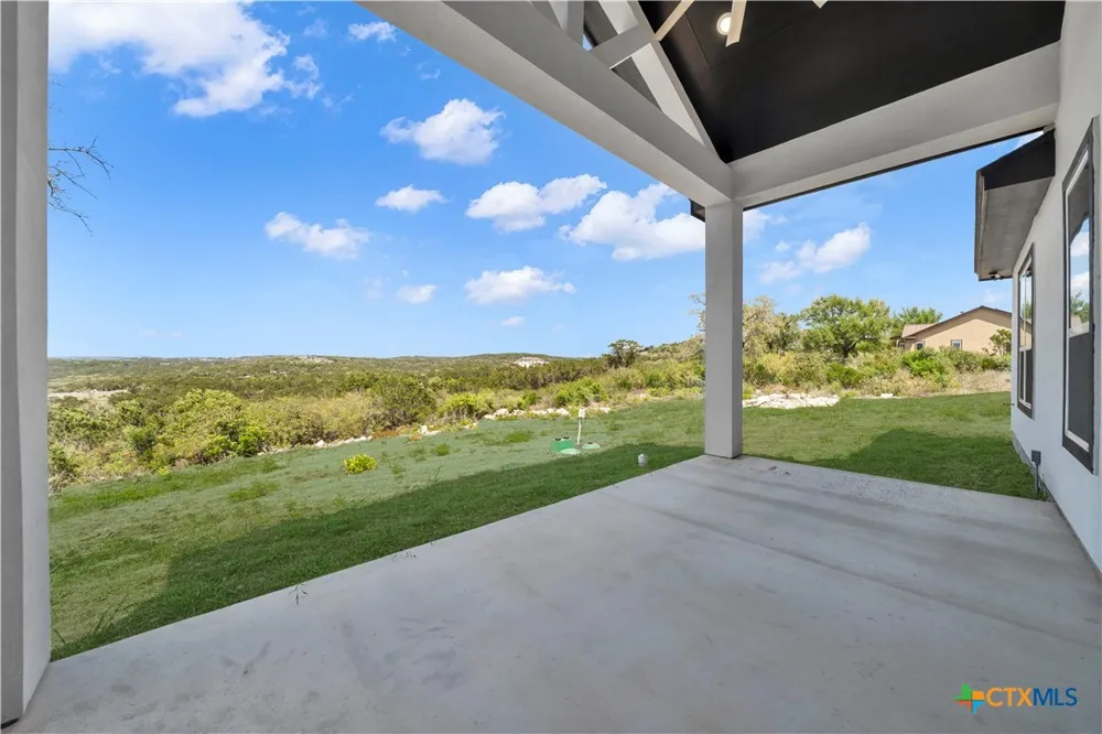 1585 Private Road 2771 Mico, TX 78056