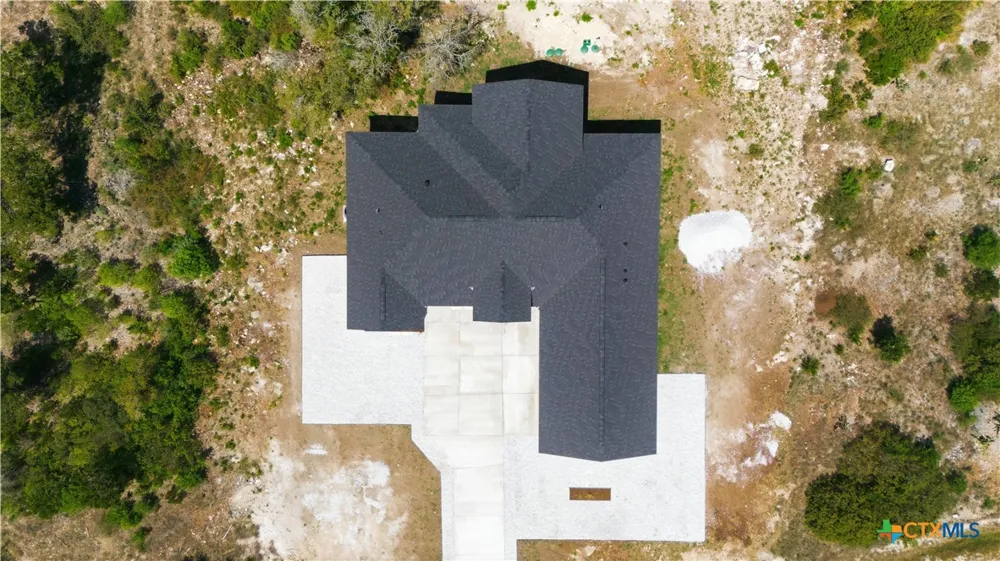 1585 Private Road 2771 Mico, TX 78056