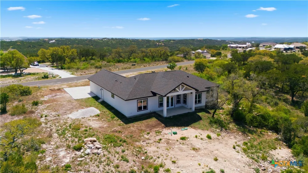 1585 Private Road 2771 Mico, TX 78056