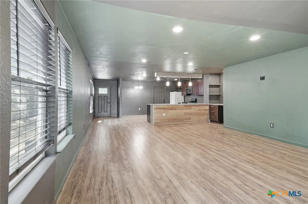 119 Kanaio Drive Bastrop, TX 78602