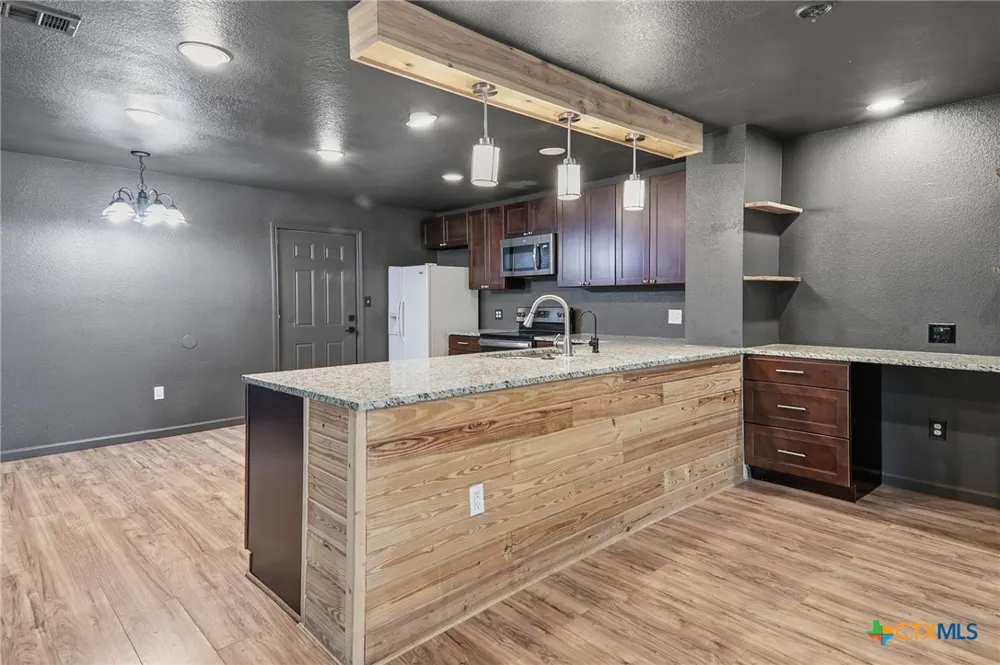 119 Kanaio Drive Bastrop, TX 78602