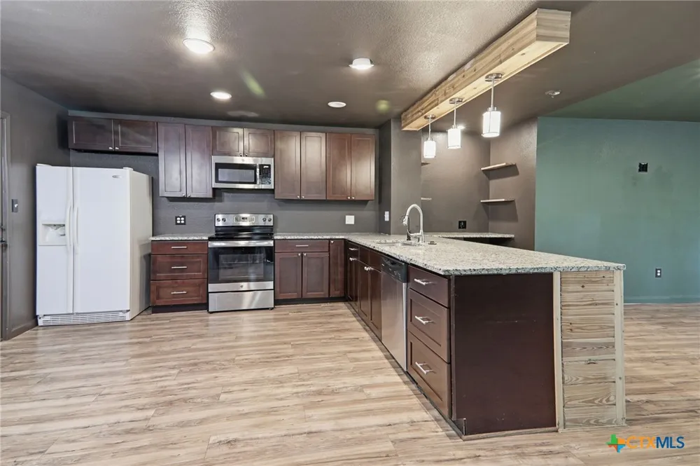 119 Kanaio Drive Bastrop, TX 78602