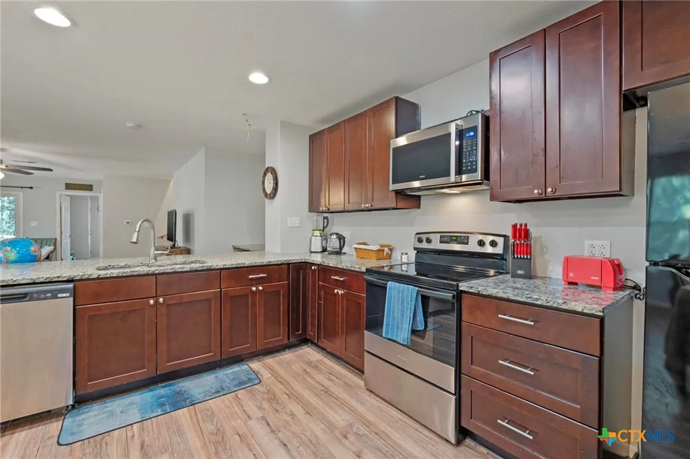 119 Kanaio Drive Bastrop, TX 78602