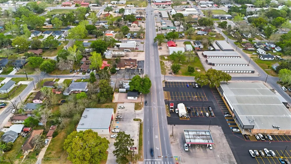 1410 Fannin Street Columbus, TX 78934