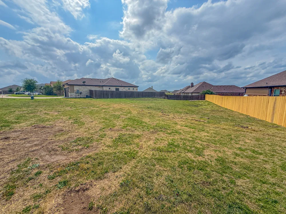 169 Greg Lane Jarrell, TX 76537