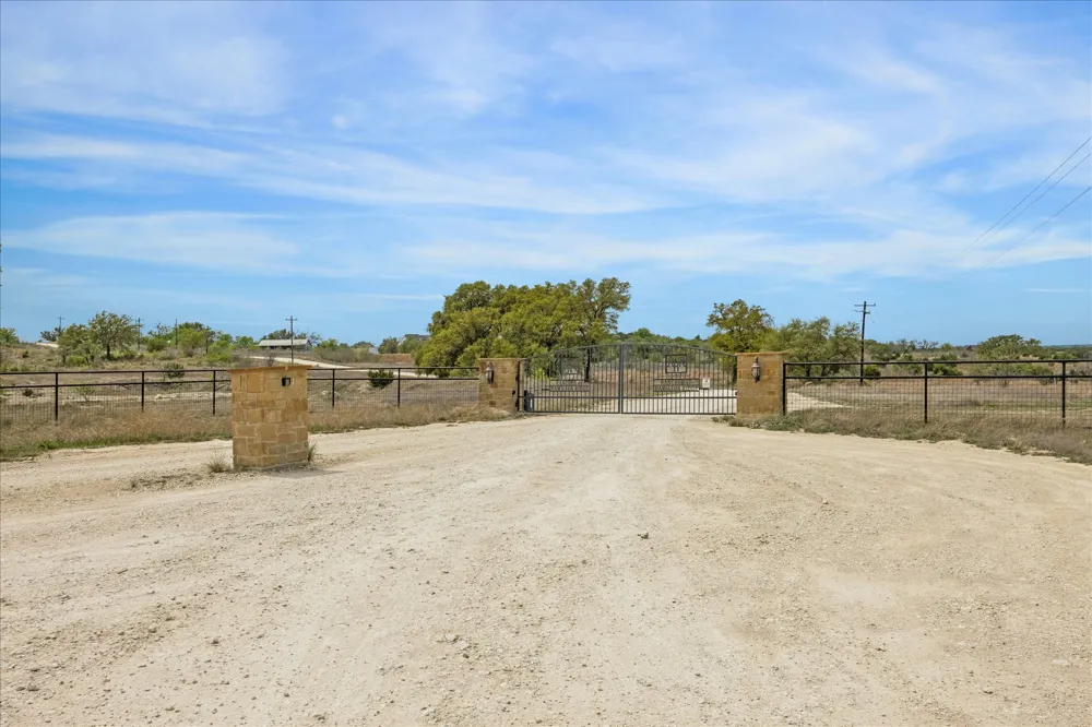19 PR 3303 Hamilton, TX 76531