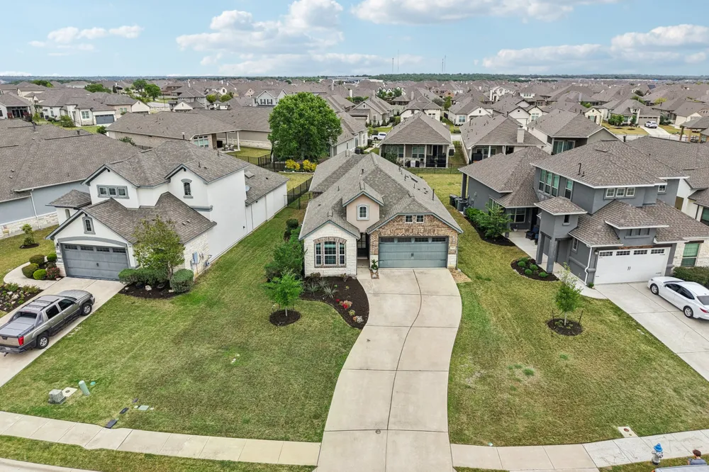 548 Faith Drive Liberty Hill, TX 78642