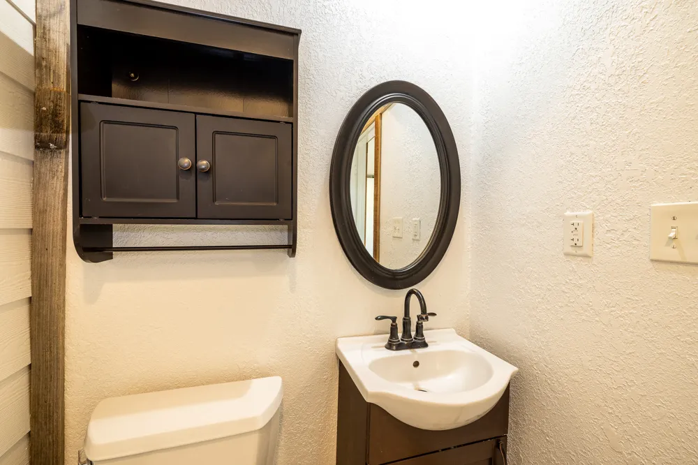 1229 State 304 Highway Gonzales, TX 78629