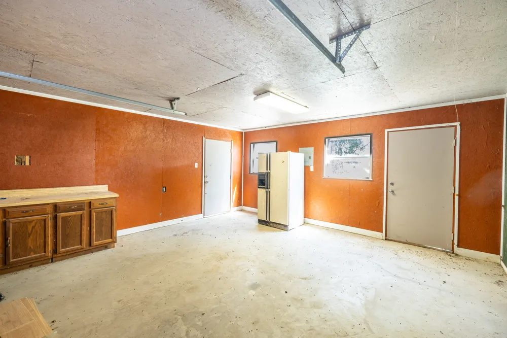 1229 State 304 Highway Gonzales, TX 78629