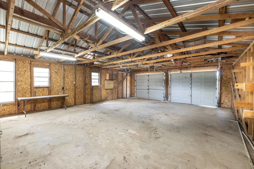1229 State 304 Highway Gonzales, TX 78629