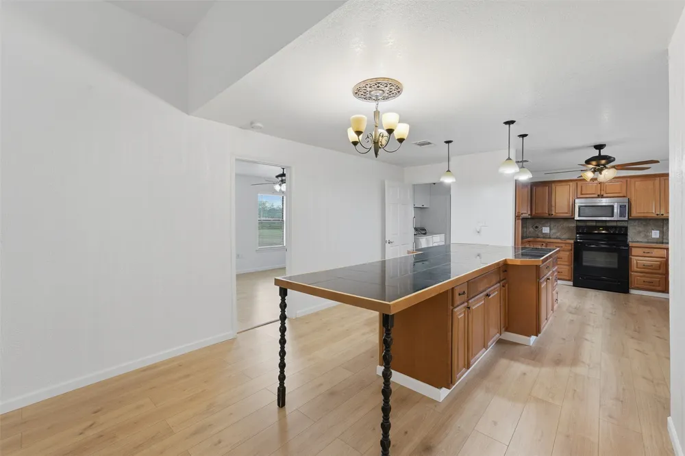 1229 State 304 Highway Gonzales, TX 78629