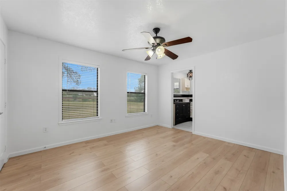 1229 State 304 Highway Gonzales, TX 78629
