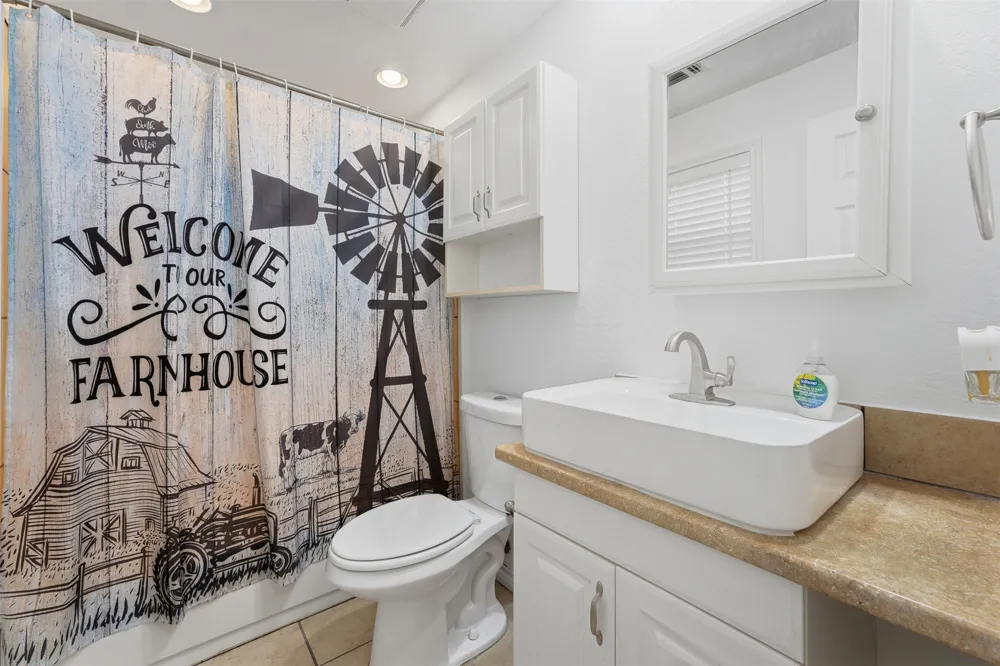 1229 State 304 Highway Gonzales, TX 78629