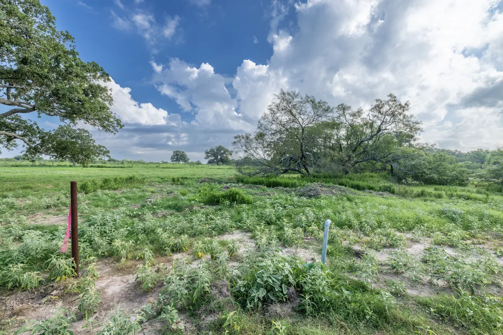 1 County Road 491 Gonzales, TX 78629