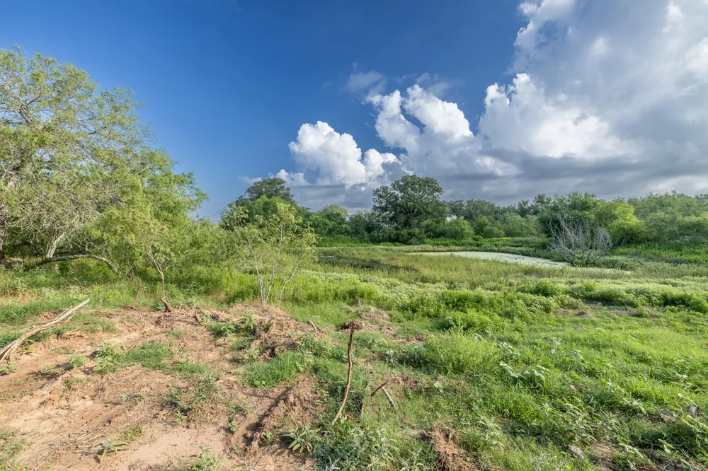 1 County Road 491 Gonzales, TX 78629