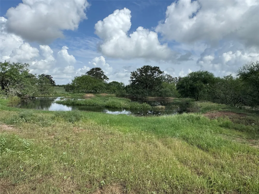 1 County Road 491 Gonzales, TX 78629