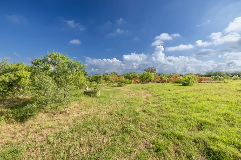 1 County Road 491 Gonzales, TX 78629