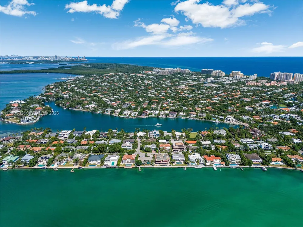640 S Mashta Dr Key Biscayne, FL 33149