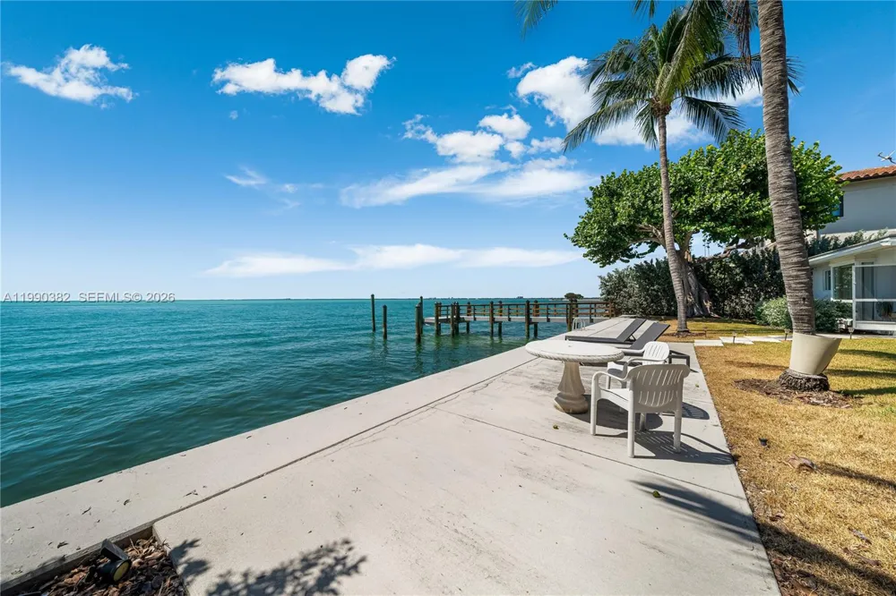 640 S Mashta Dr Key Biscayne, FL 33149