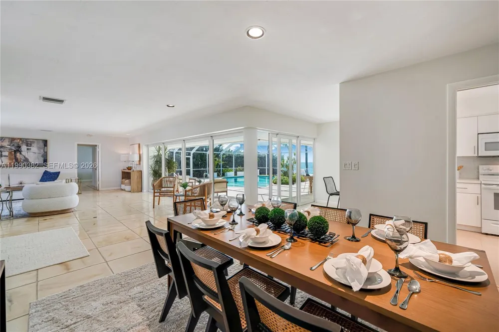 640 S Mashta Dr Key Biscayne, FL 33149