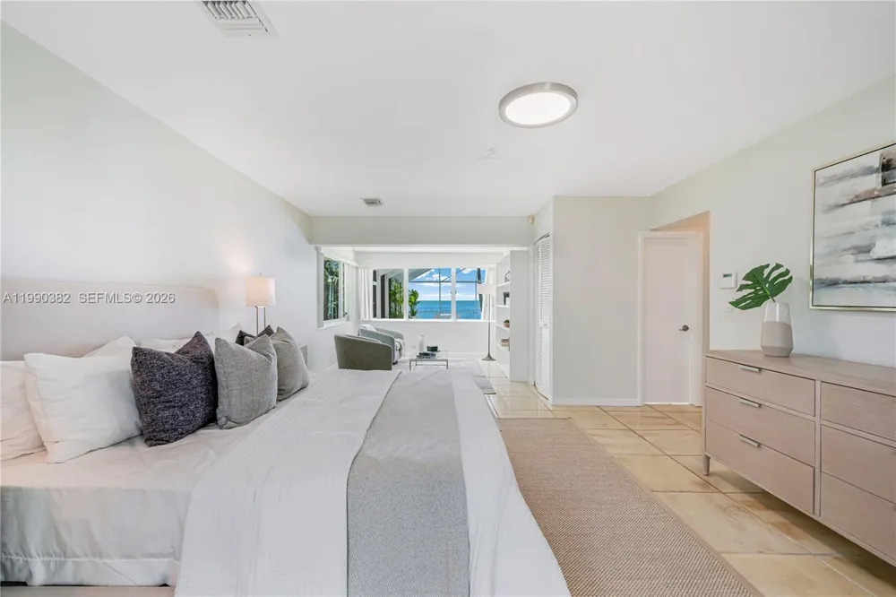 640 S Mashta Dr Key Biscayne, FL 33149