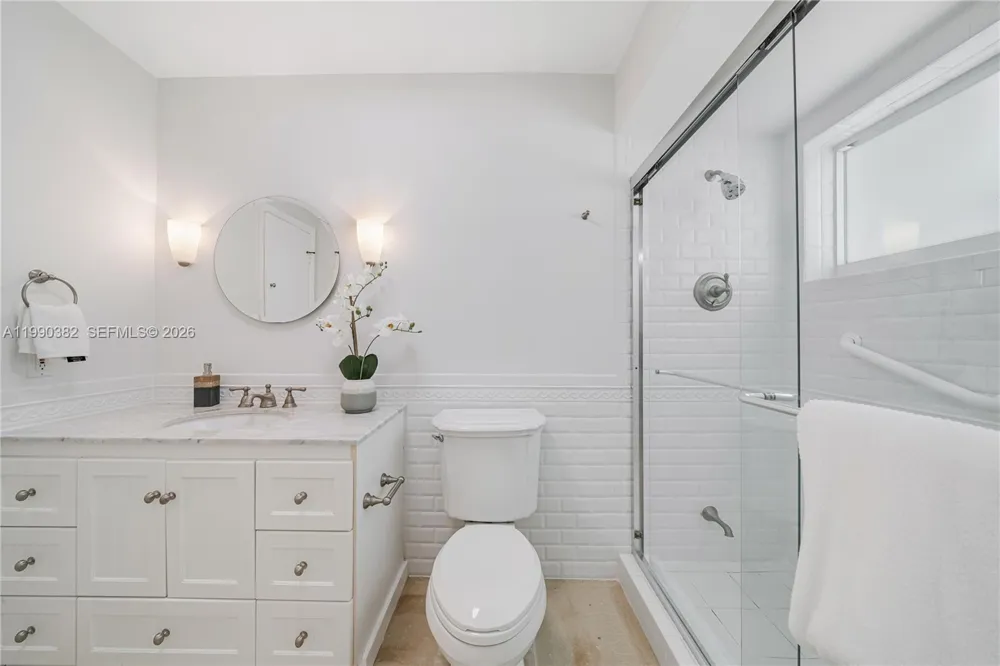 640 S Mashta Dr Key Biscayne, FL 33149