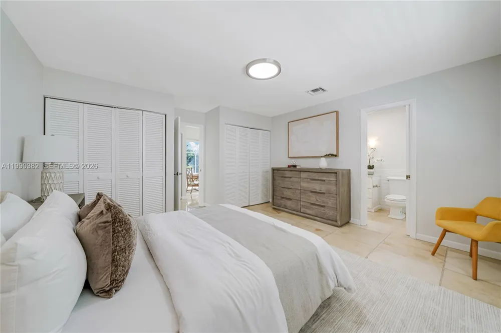 640 S Mashta Dr Key Biscayne, FL 33149