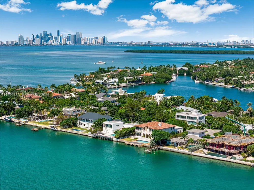 640 S Mashta Dr Key Biscayne, FL 33149